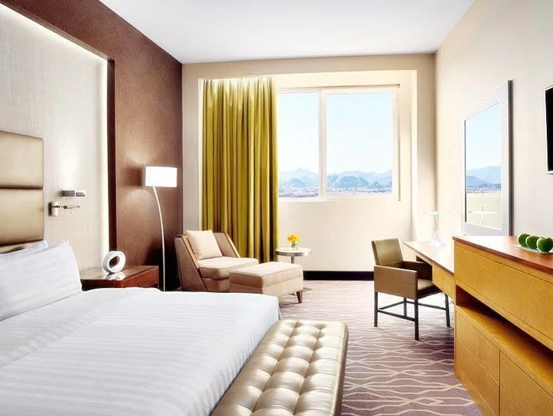 Millennium Hail Hotel Eksteriør bilde A guest room at the Conrad Punta del Este