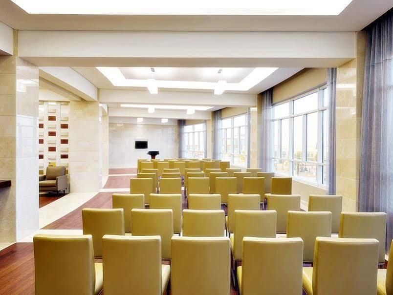 Millennium Hail Hotel Eksteriør bilde Meeting room